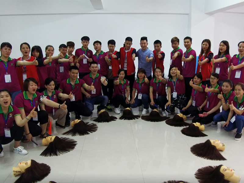 南寧美發(fā)培訓(xùn)學(xué)校_美發(fā)基礎(chǔ)班課堂花絮