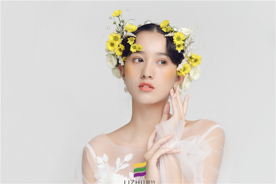 廣西南寧化妝培訓(xùn)班：如何上底妝的美妝技巧