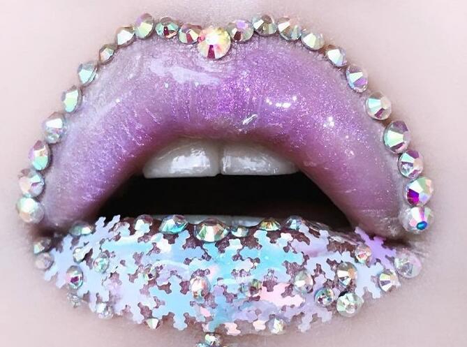 玩味人魚姬唇妝，趣味又有個性