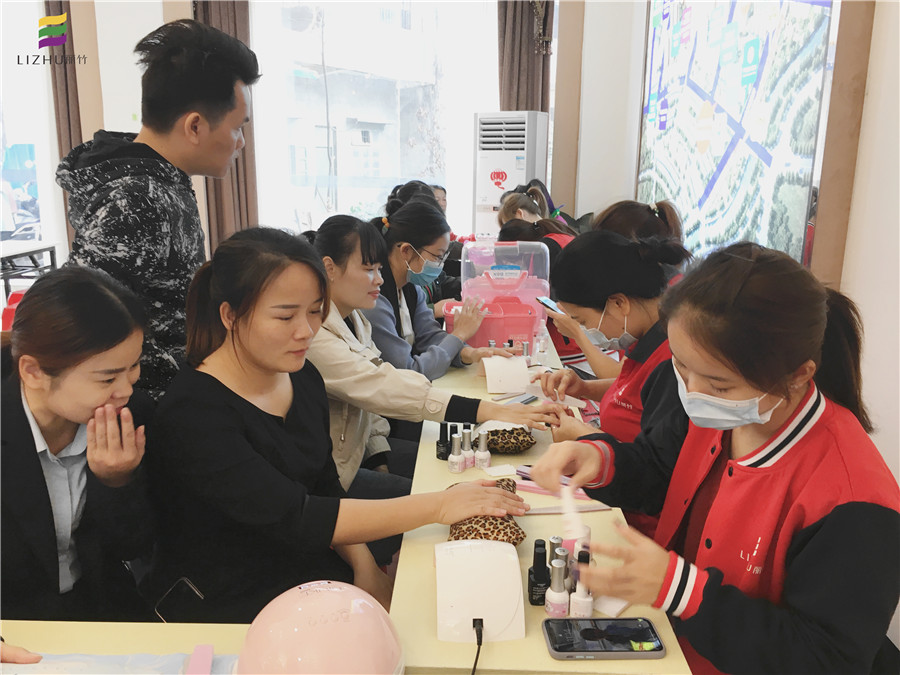 來吧！展示！麗竹美甲班的學(xué)員們