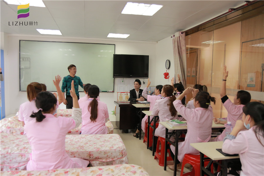 麗竹學(xué)校美容班的“愛情故事”來啦