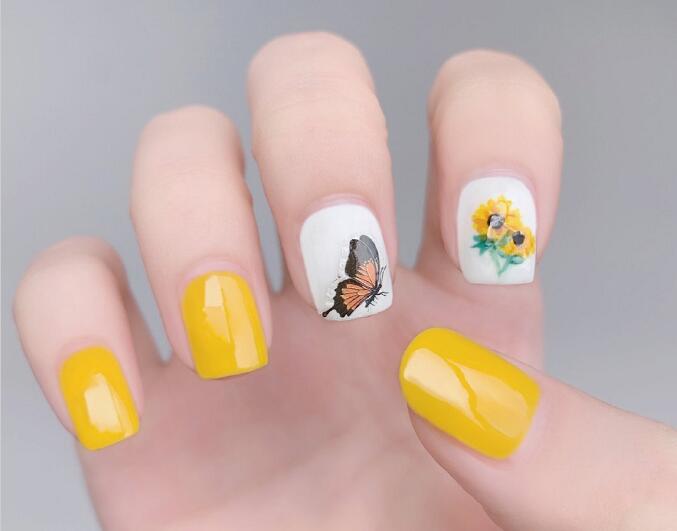 美甲學(xué)校：極具藝術(shù)性的手繪美甲