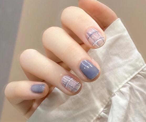 指甲油不卸可繼續(xù)涂嘛？快來(lái)看看南寧美甲培訓(xùn)班怎么說(shuō)