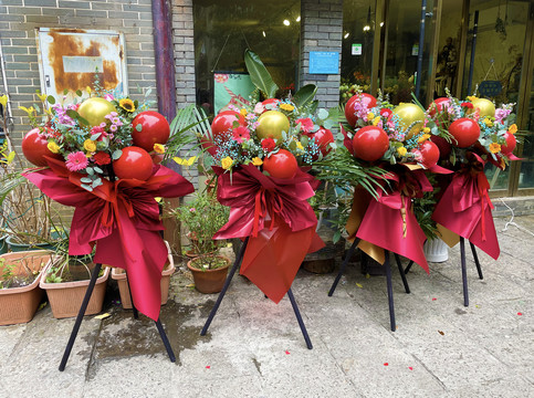 如何制作花籃？南寧插花培訓(xùn)班來幫你