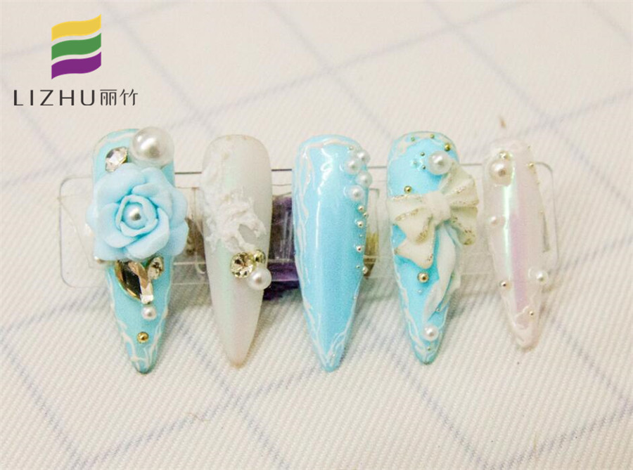 為什么要涂美甲封層？南寧技術(shù)好的美甲學(xué)校告訴你