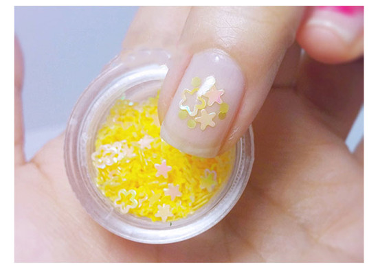 甜美圓法式美甲怎么畫？廣西美甲培訓(xùn)來教你