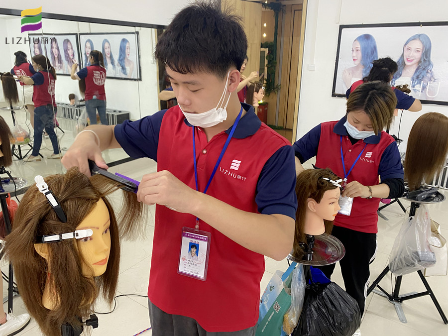 學(xué)了這份直板拉發(fā)教程，才知道南寧美發(fā)培訓(xùn)學(xué)校哪家好