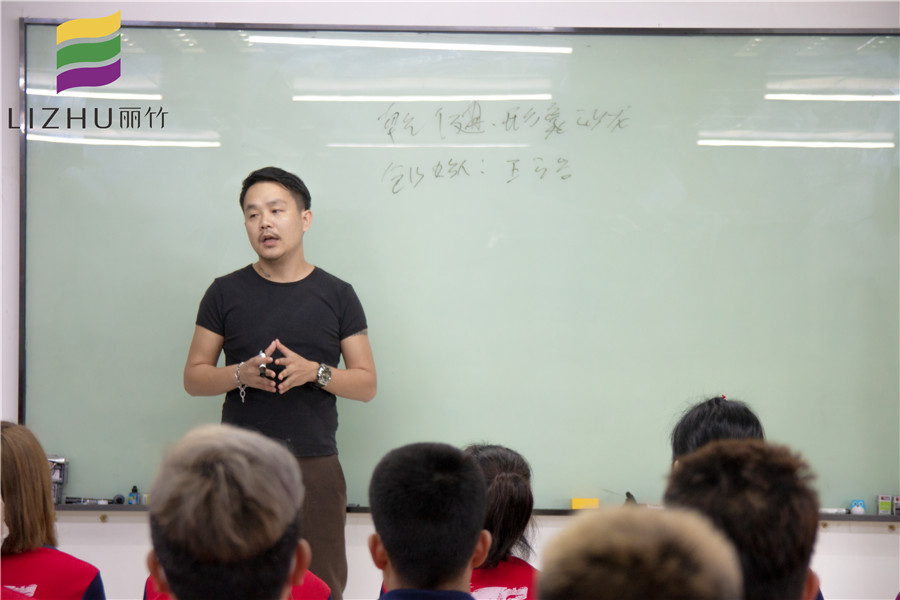 麗竹美發(fā)就業(yè)宣講，告訴你南寧美發(fā)學校哪家就業(yè)率高