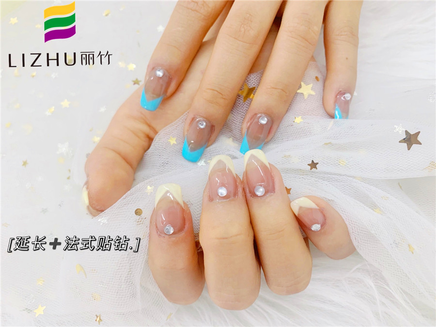 學(xué)延長(zhǎng)甲教程，感受廣西學(xué)美甲哪家專(zhuān)業(yè)？