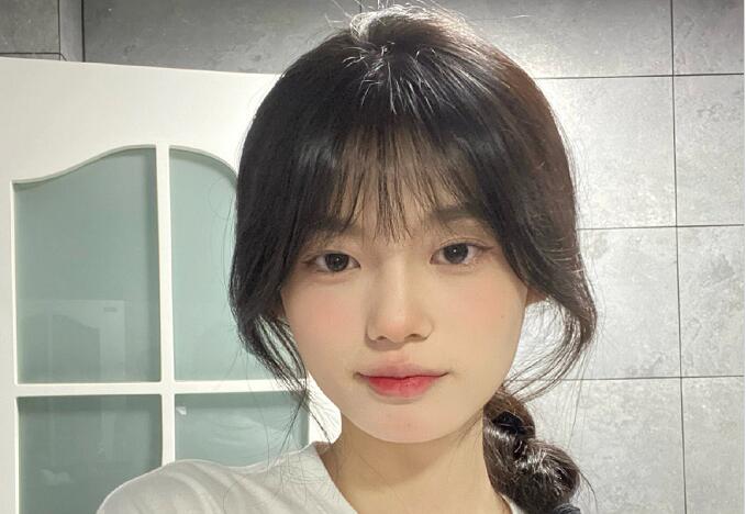 粉嫩韓國(guó)學(xué)妹妝，快和廣西彩妝造型學(xué)校學(xué)起來(lái)