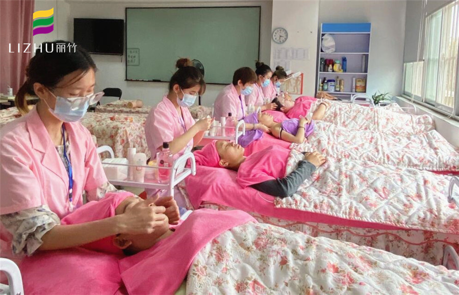 手法按摩操作方法，廣西美容護膚培訓(xùn)分享