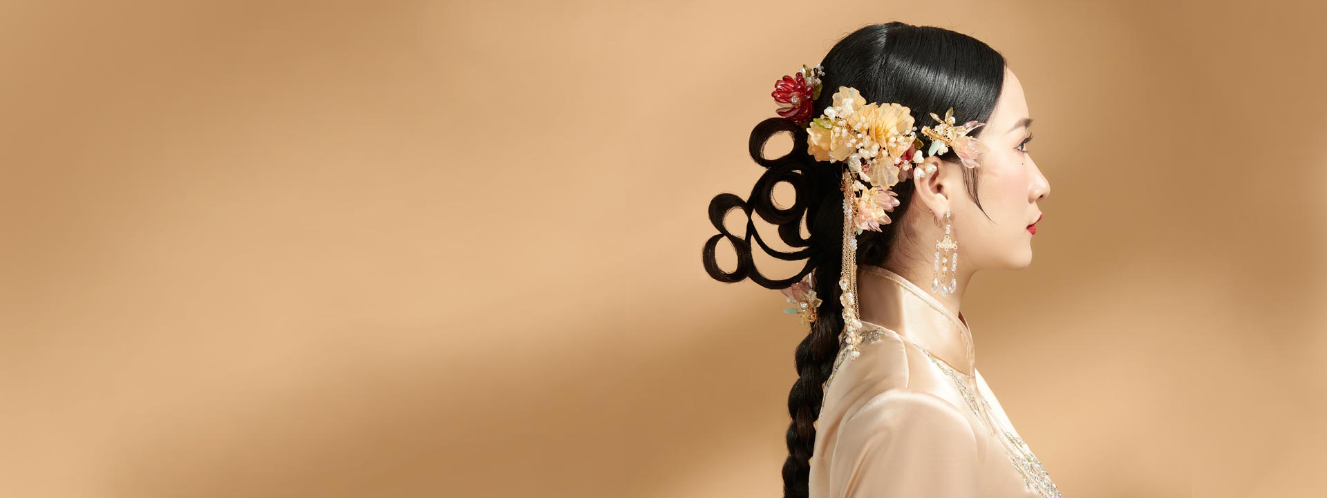 專業(yè)盤扎發(fā)造型班