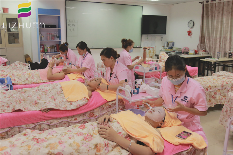 廣西美容護膚資訊：怎樣減少皺紋的生長？