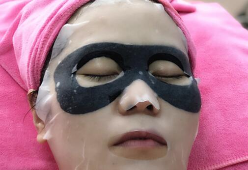 如何保養(yǎng)眼部？南寧美容養(yǎng)生技巧