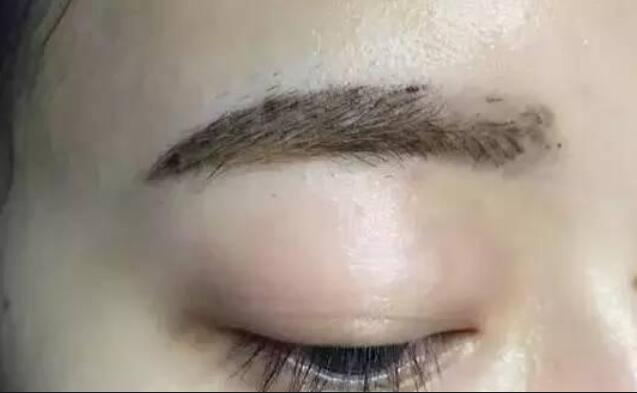 紋繡為什么要二次補(bǔ)色？南寧紋繡知識(shí)分享