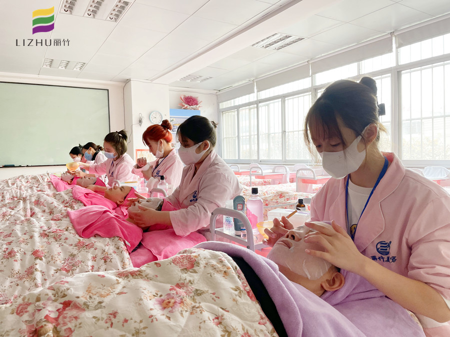  痘痘肌膚護膚“雷區(qū)”，廣西美容護膚貼士