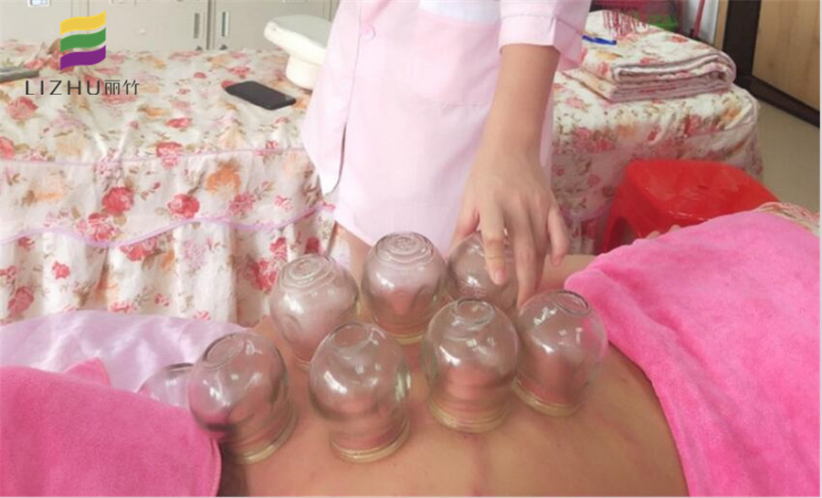 女人拔火罐的好處，廣西美容培學(xué)院專業(yè)課程介紹