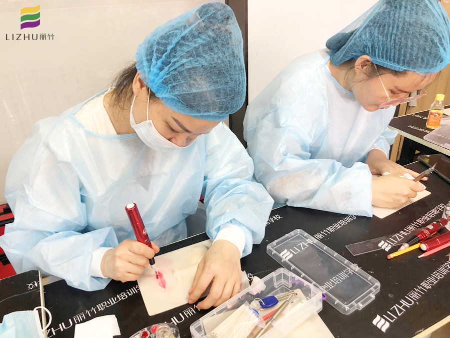 紋唇常用的5種顏色，廣西紋繡培訓(xùn)機(jī)構(gòu)分享給你