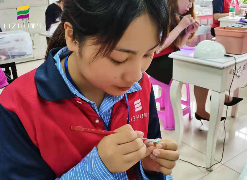 南寧美甲培訓學校學員畢業(yè)心得