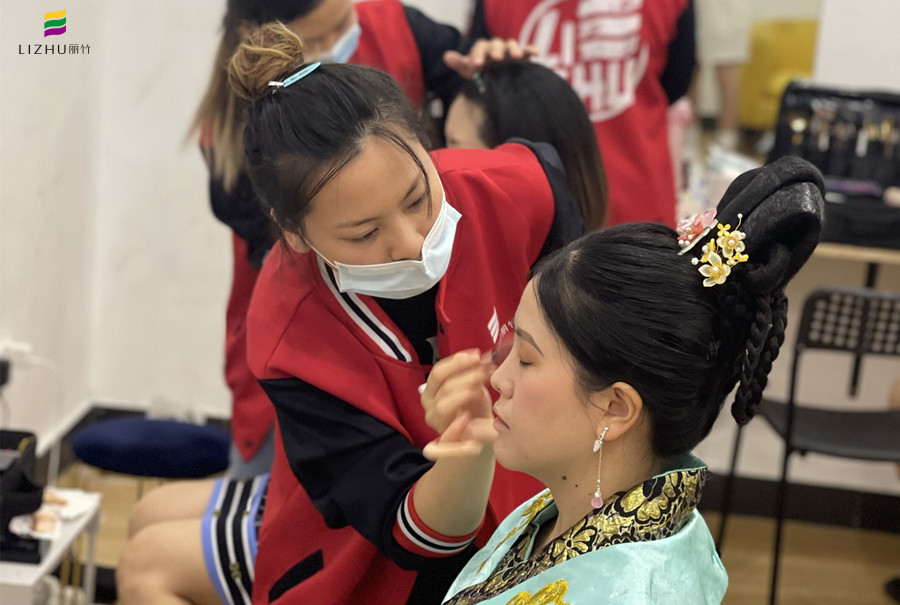 化妝學員畢業(yè)心得體會：感謝遇到所有