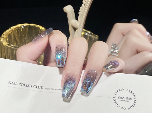 法式貓眼美甲，南寧美甲學(xué)校排行推薦