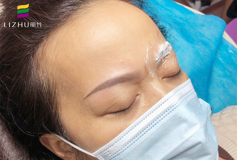 冬天紋繡有哪些注意事項(xiàng)？廣西紋繡學(xué)校排行榜分享要點(diǎn)