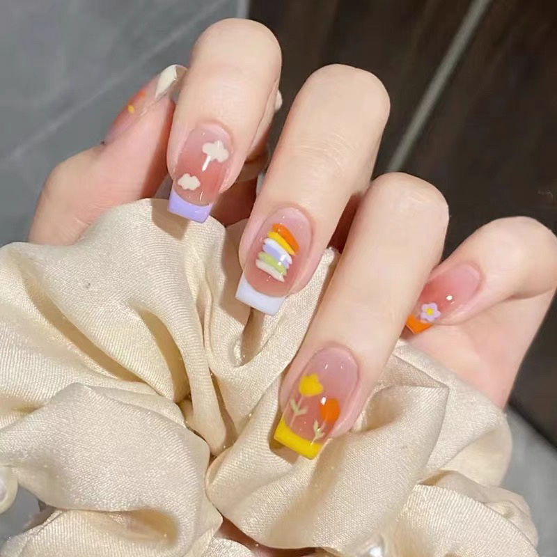 適合夏日做的短甲美甲，南寧美甲學(xué)習(xí)中心收集