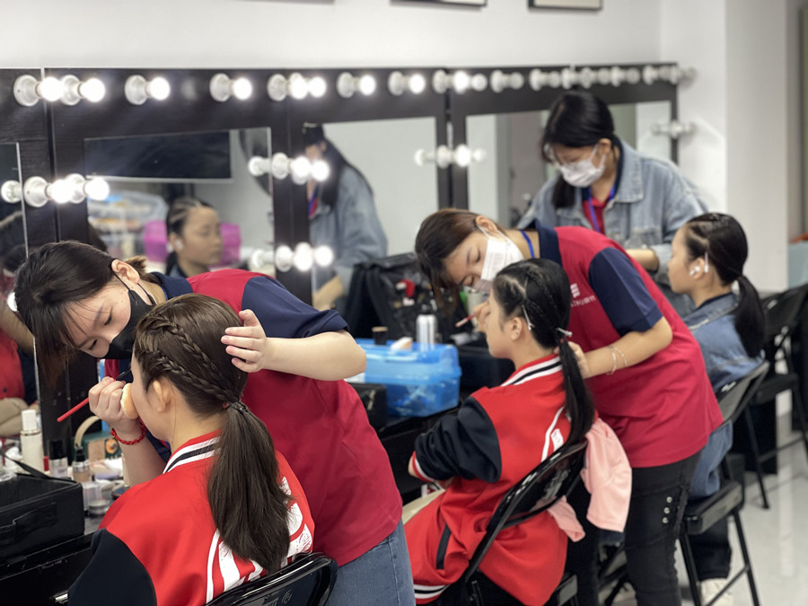 化妝品使用方法：如何使用高光？