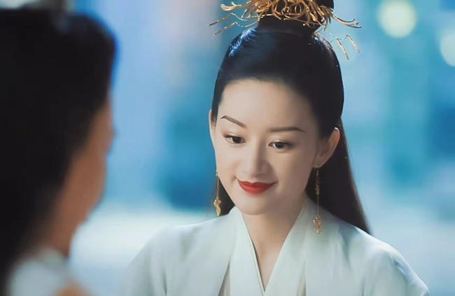 瘋批美人惡女妝教程，南寧美妝學(xué)校排名整理分享