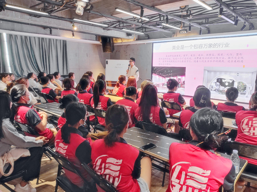 零基礎(chǔ)學(xué)紋繡，到南寧紋繡專業(yè)培訓(xùn)