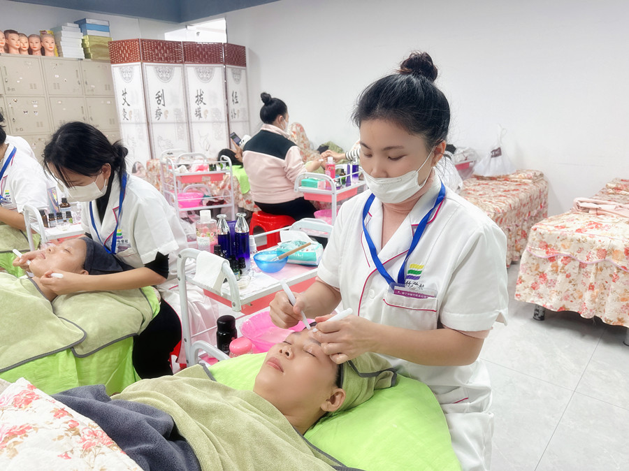 1705997545572585.jpg 李梅.jpg