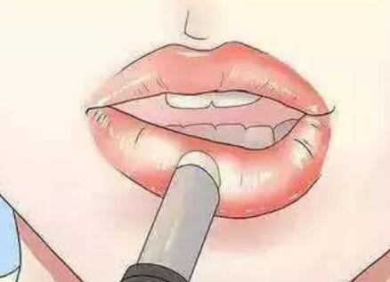 涂唇膏的注意事項，南寧美容護膚管理培訓(xùn)