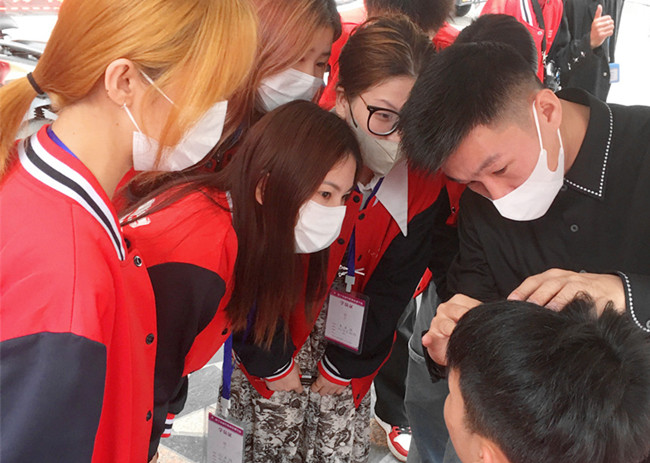 廣西化妝學(xué)校外出教學(xué) | 廣西化妝公益