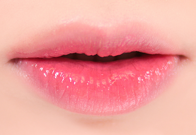 減少唇紋的方法，南寧美容護膚職業(yè)學校學習