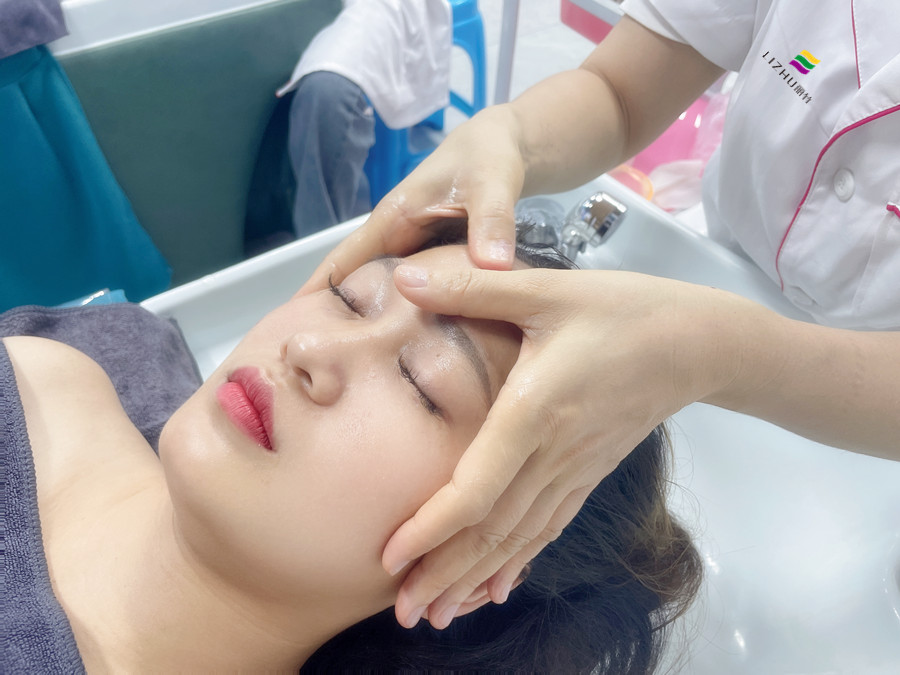 睡出來的好皮膚，南寧美容皮膚護(hù)解析