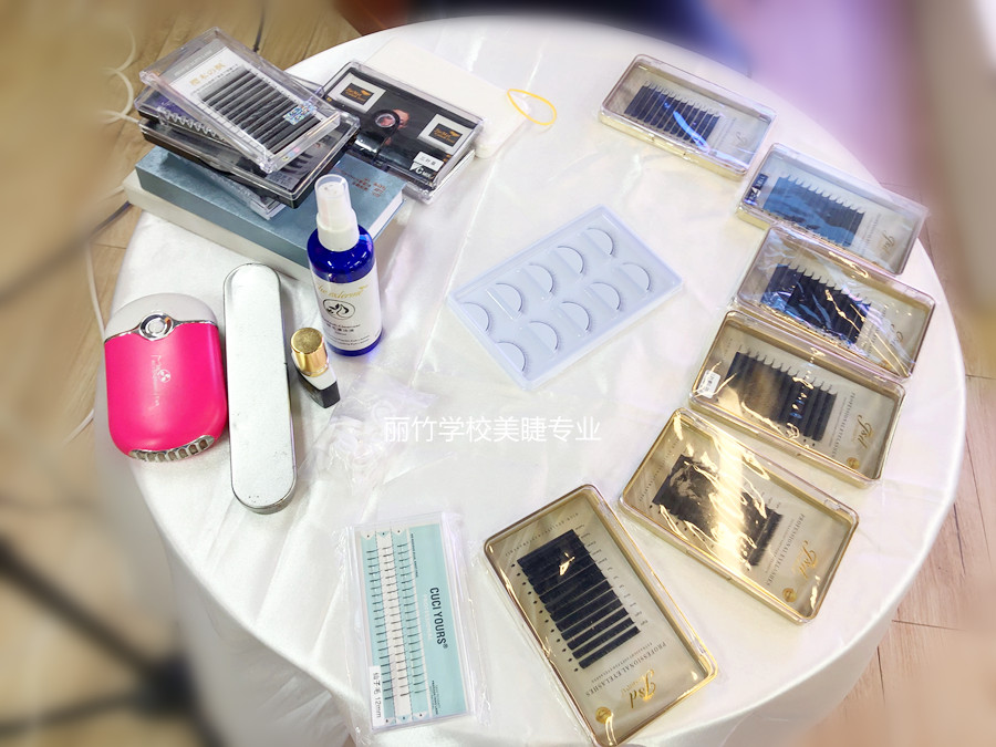 常用的睫毛種類介紹，南寧美睫學(xué)習(xí)