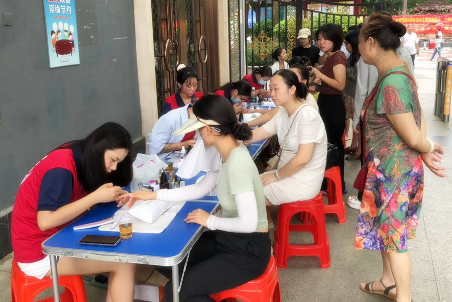 南寧美甲培訓(xùn)社會(huì)報(bào)告，告訴你南寧學(xué)美甲哪里有實(shí)力？