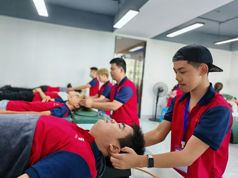 如何養(yǎng)成好秀發(fā)？廣西美發(fā)養(yǎng)發(fā)護(hù)發(fā)培訓(xùn)教你