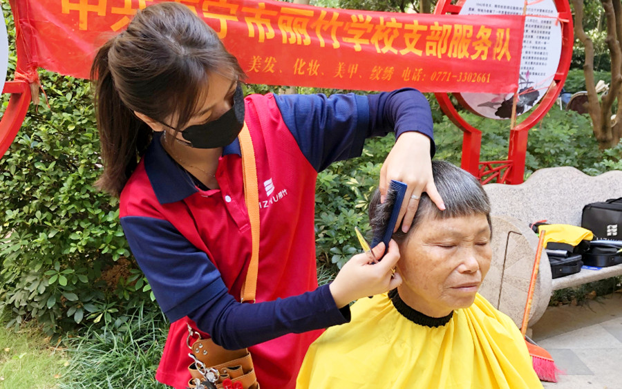 頭發(fā)的軟硬和什么有關(guān)？從零開始學(xué)美發(fā)廣西