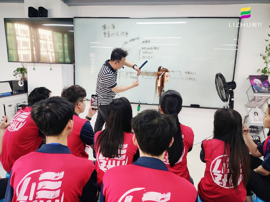 螳螂須發(fā)型的適合人群，廣西美發(fā)修剪