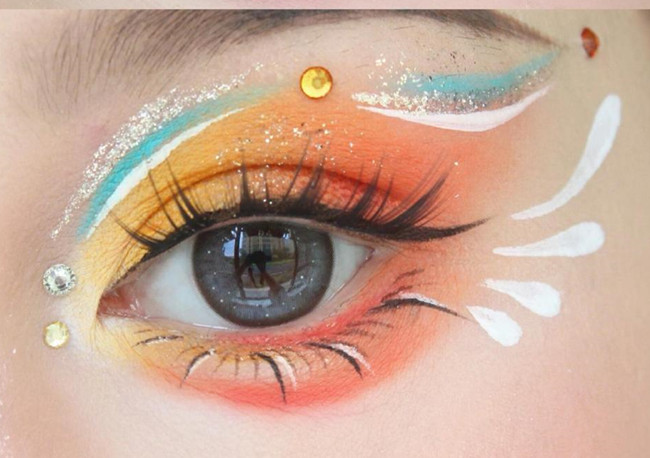 0基礎(chǔ)學(xué)美妝：彩色眼影怎么畫(huà)？