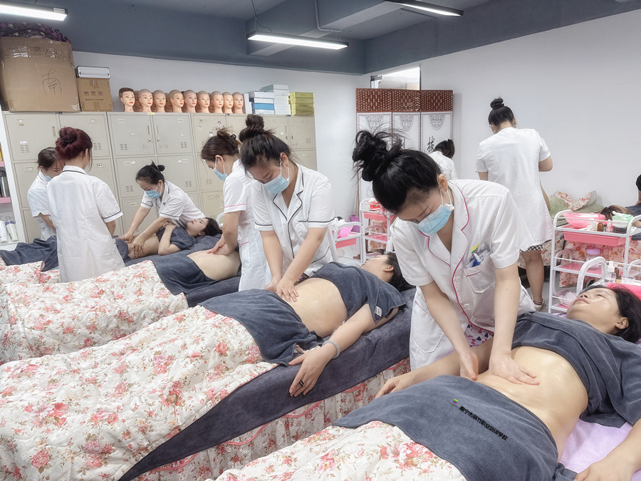 揉腹部有什么用？南寧健康管理培訓(xùn)