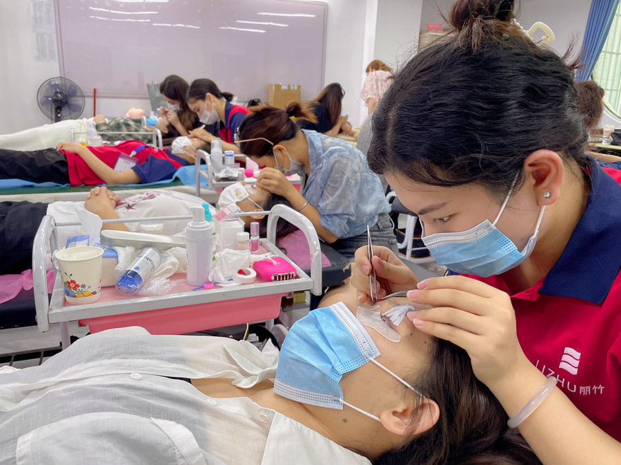 美睫師必需具備的基本功，學美睫0基礎