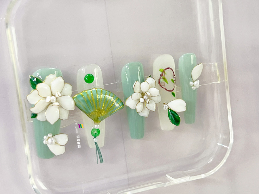 薄荷綠飾品國(guó)風(fēng)美甲，南寧美甲學(xué)徒必學(xué)款