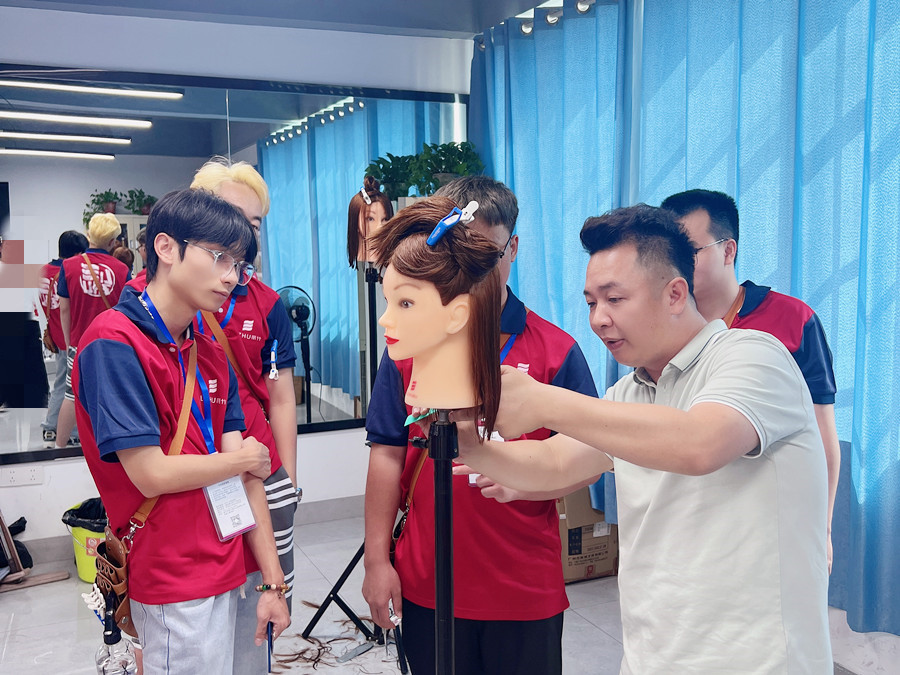 南寧市學(xué)美發(fā)，南寧美發(fā)哪里專業(yè)