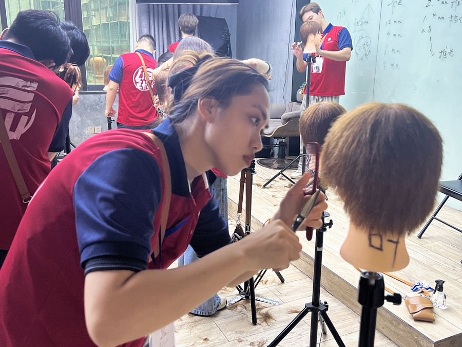 美發(fā)新手核心技術(shù)點(diǎn)，廣西剪發(fā)造型學(xué)校分享