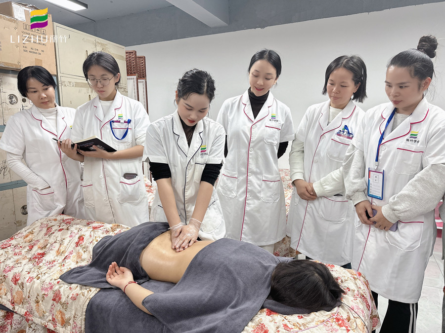 腹部管理，南寧美容健康管理學(xué)校分享