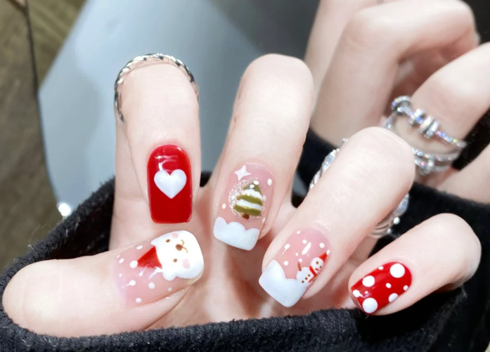 圣誕小熊美甲，南寧美甲設(shè)計學(xué)校分享教程